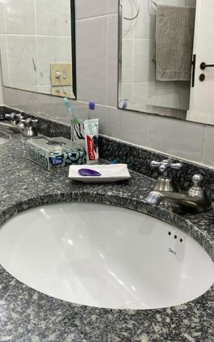Apartamento à venda com 212m², 3 quartos e 3 vagas Apartamento à venda com 212m², 3 quartos e 3 vagasBanheiro - Torneira