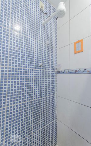 Casa para alugar com 65m², 2 quartos e 3 vagas Casa para alugar com 65m², 2 quartos e 3 vagasBanheiro Suíte