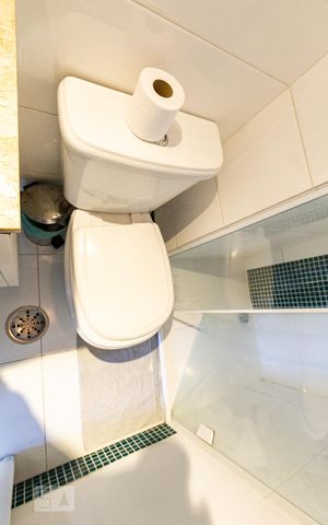 Apartamento à venda com 51m², 2 quartos e 1 vaga Apartamento à venda com 51m², 2 quartos e 1 vagaBanheiro