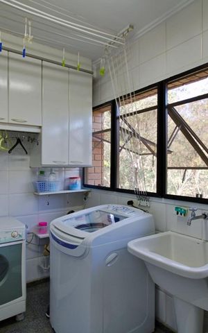 Apartamento para alugar com 197m², 4 quartos e 3 vagasÁrea de Serviço