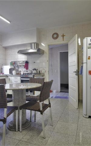 Casa à venda com 205m², 4 quartos e 3 vagasCozinha