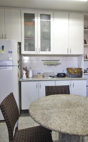 Casa à venda com 205m², 4 quartos e 3 vagasCozinha
