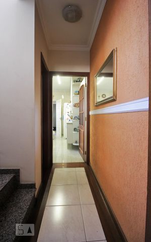 Casa à venda com 205m², 4 quartos e 3 vagasCorredor