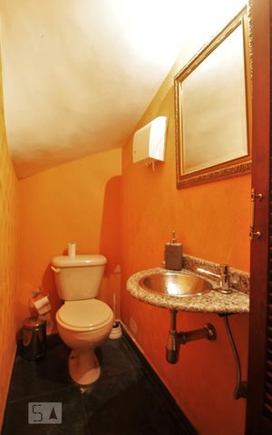Casa à venda com 205m², 4 quartos e 3 vagasLavabo