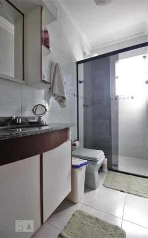 Casa à venda com 205m², 4 quartos e 3 vagasBanheiro da suíte 3