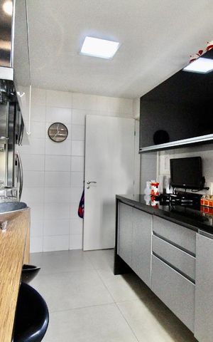 Apartamento à venda com 183m², 3 quartos e 3 vagas Apartamento à venda com 183m², 3 quartos e 3 vagasCozinha