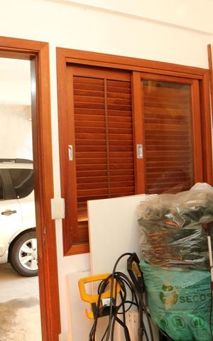 Casa à venda com 385m², 4 quartos e 6 vagasQuarto de Serviço