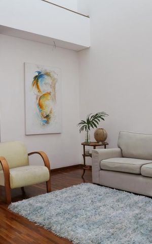 Casa à venda com 385m², 4 quartos e 6 vagasSala