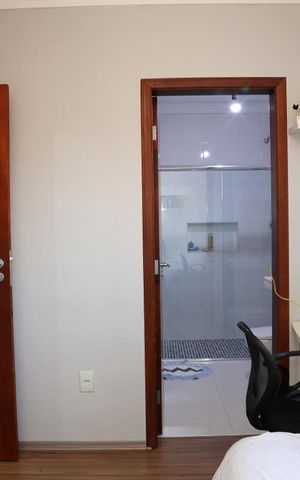 Casa à venda com 385m², 4 quartos e 6 vagasSuíte 3 