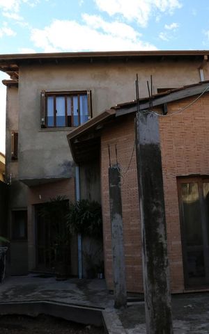 Casa à venda com 385m², 4 quartos e 6 vagasÁrea Externa