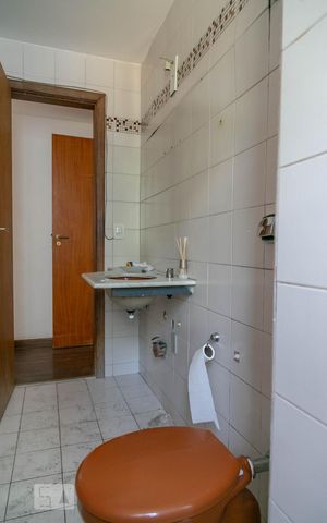 Apartamento à venda com 83m², 3 quartos e 2 vagasBanheiro