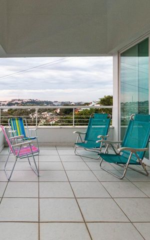 Casa à venda com 450m², 4 quartos e 4 vagas Casa à venda com 450m², 4 quartos e 4 vagasSacada da Sala de Estar