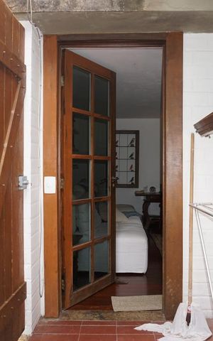 Casa de condomínio para alugar com 260m², 5 quartos e 2 vagasHall