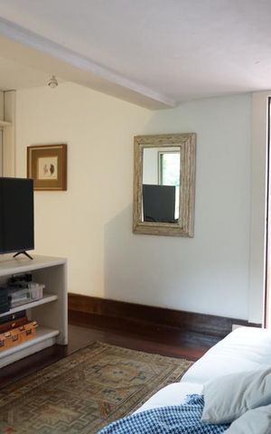 Casa de condomínio para alugar com 260m², 5 quartos e 2 vagasHall
