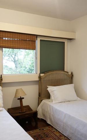 Casa de condomínio para alugar com 260m², 5 quartos e 2 vagasQuarto 1