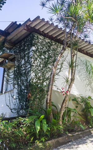Casa de condomínio para alugar com 260m², 5 quartos e 2 vagas Casa de condomínio para alugar com 260m², 5 quartos e 2 vagasFachada