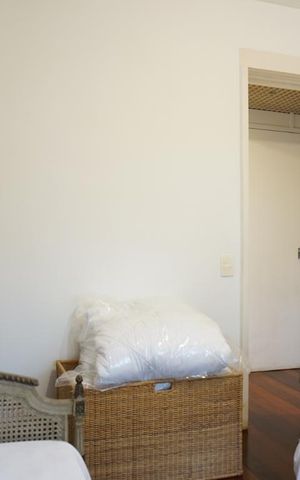 Casa de condomínio para alugar com 260m², 5 quartos e 2 vagasQuarto 1