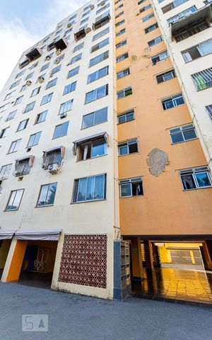 Apartamento à venda com 60m², 2 quartos e 1 vaga Apartamento à venda com 60m², 2 quartos e 1 vagaFachada