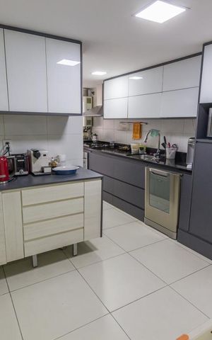 Apartamento à venda com 110m², 3 quartos e 2 vagasCozinha e Área de Serviço