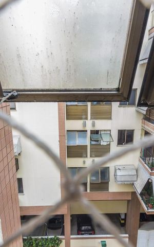 Apartamento à venda com 110m², 3 quartos e 2 vagasCozinha e Área de Serviço Vista