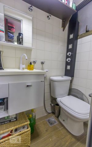 Apartamento à venda com 110m², 3 quartos e 2 vagasBanheiro do Closed