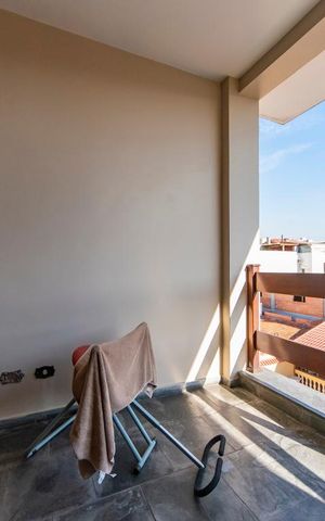 Casa à venda com 500m², 4 quartos e 3 vagas Casa à venda com 500m², 4 quartos e 3 vagasVaranda do Quarto 1a