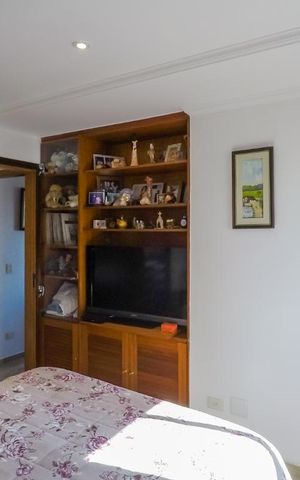Apartamento à venda com 210m², 4 quartos e 2 vagasQuarto 1 -  suite piso inferior