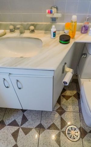 Apartamento à venda com 210m², 4 quartos e 2 vagasQuarto 1 -  suite piso inferior