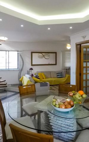 Apartamento à venda com 210m², 4 quartos e 2 vagasSala