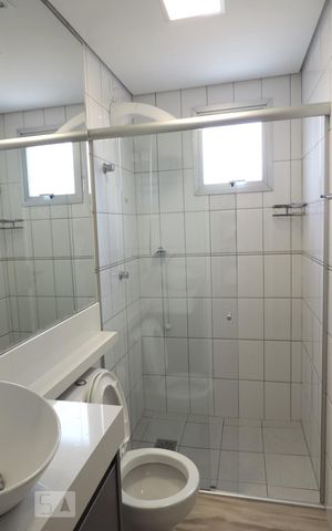 Apartamento para alugar com 76m², 2 quartos e 1 vagaBanheiro - Box