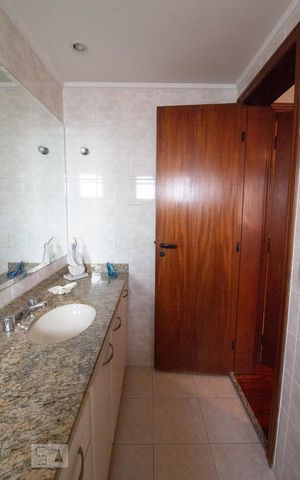 Apartamento para alugar com 155m², 3 quartos e 3 vagasBanheiro da Suíte 3
