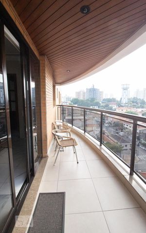 Apartamento para alugar com 155m², 3 quartos e 3 vagasVaranda