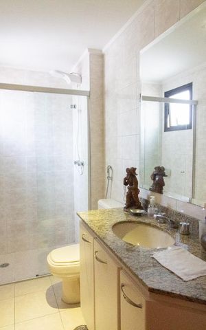 Apartamento para alugar com 155m², 3 quartos e 3 vagasBanheiro da Suíte 2