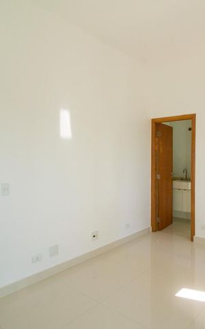 Casa à venda com 250m², 3 quartos e 5 vagas Casa à venda com 250m², 3 quartos e 5 vagasSuíte 3