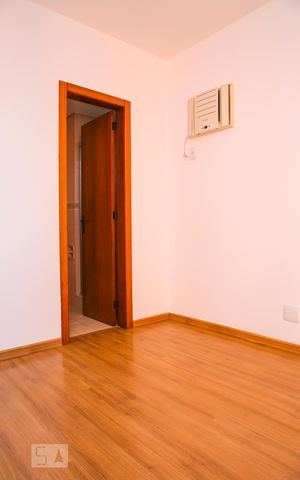 Apartamento para alugar com 90m², 3 quartos e 1 vaga Apartamento para alugar com 90m², 3 quartos e 1 vagaSuíte