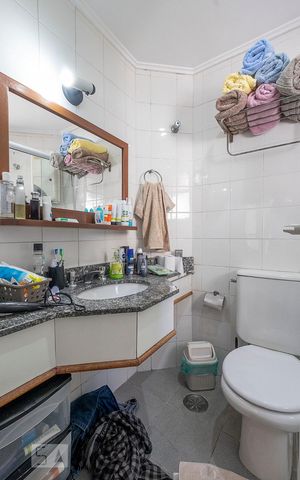 Studio para alugar com 33m², 1 quarto e 1 vaga Studio para alugar com 33m², 1 quarto e 1 vagaBanheiro