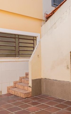 Casa à venda com 190m², 3 quartos e 2 vagas Casa à venda com 190m², 3 quartos e 2 vagasLavanderia/Quintal