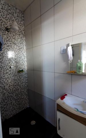 Casa à venda com 380m², 4 quartos e 2 vagas Casa à venda com 380m², 4 quartos e 2 vagasBanheiro