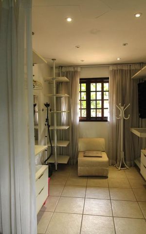 Casa à venda com 450m², 5 quartos e 4 vagas Casa à venda com 450m², 5 quartos e 4 vagasBanheiro da Suíte 2