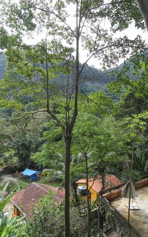 Casa à venda com 450m², 5 quartos e 4 vagas Casa à venda com 450m², 5 quartos e 4 vagasVista