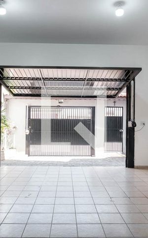 Casa à venda com 210m², 3 quartos e 5 vagas