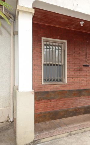 Casa para alugar com 50m², 2 quartos e sem vaga Casa para alugar com 50m², 2 quartos e sem vagaFachada