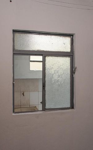Casa à venda com 70m², 2 quartos e 1 vaga Casa à venda com 70m², 2 quartos e 1 vagaSala