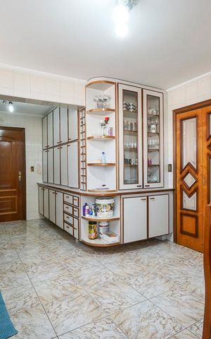 Apartamento à venda com 120m², 4 quartos e 1 vaga Apartamento à venda com 120m², 4 quartos e 1 vagaCozinha