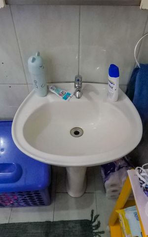 Casa à venda com 150m², 4 quartos e 2 vagasBanheiro