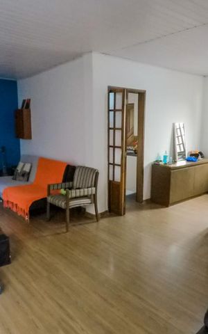 Casa à venda com 150m², 4 quartos e 2 vagasSala