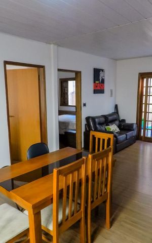 Casa à venda com 150m², 4 quartos e 2 vagasSala