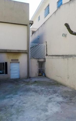 Casa à venda com 150m², 4 quartos e 2 vagasQuintal