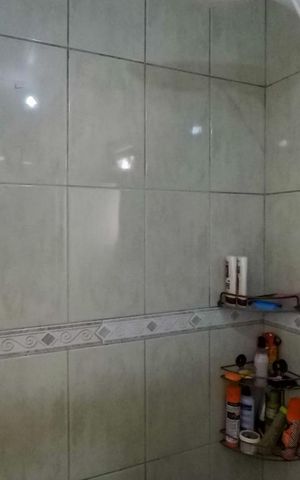 Casa à venda com 150m², 4 quartos e 2 vagasBanheiro