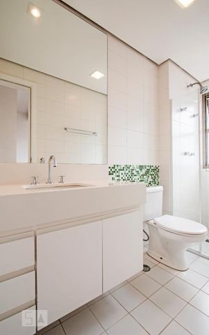 Apartamento para alugar com 147m², 3 quartos e 3 vagas Apartamento para alugar com 147m², 3 quartos e 3 vagasBanheiro da Suite 1